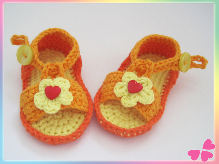 Häkelanleitung: Baby Sandalen mit Blume (Frühchen bis 1 Jahr)