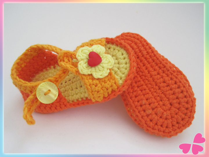 Häkelanleitung: Baby Sandalen mit Blume (Frühchen bis 1 Jahr)