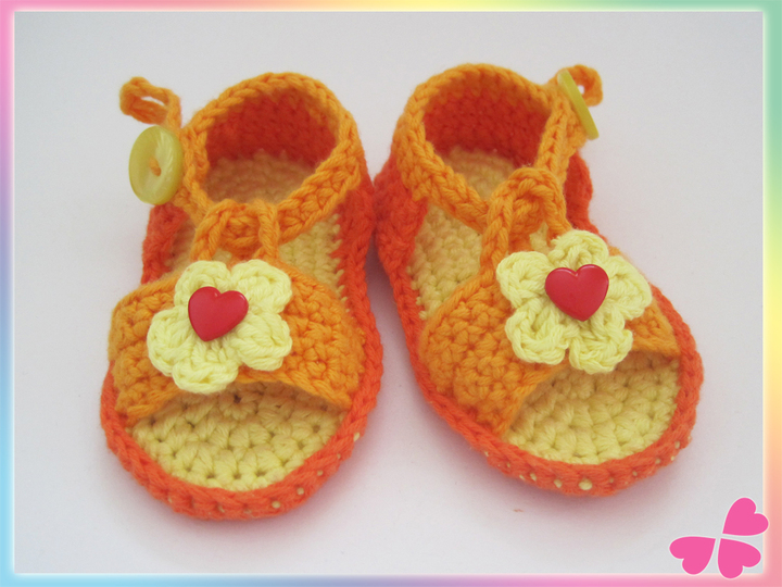 Häkelanleitung: Baby Sandalen mit Blume (Frühchen bis 1 Jahr)