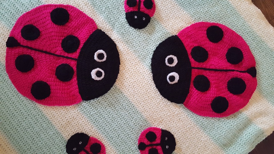 75 Häkelanleitung Babydecke Krabbeldecke Marienkäfer