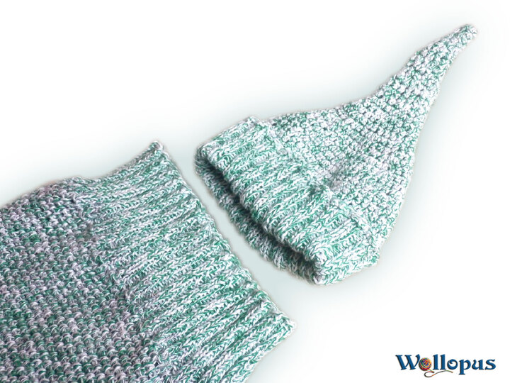 Babypuck oder Babyschlafsack und Mützchen, gehäkelt mit angestricktem Bund