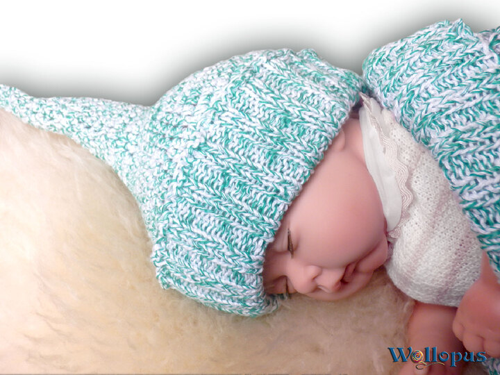 Babypuck oder Babyschlafsack und Mützchen, gehäkelt mit angestricktem Bund