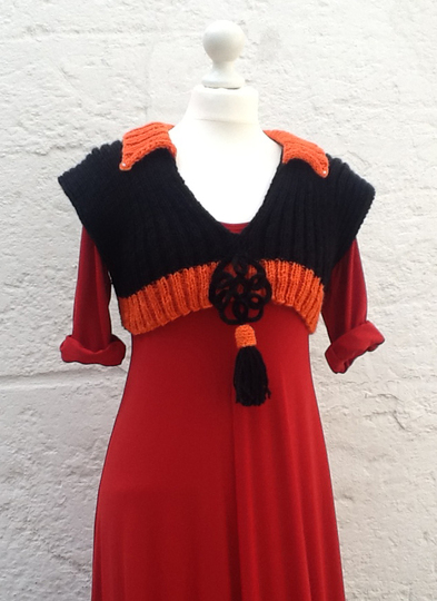 Oberteil LUNA mit Häkelquaste