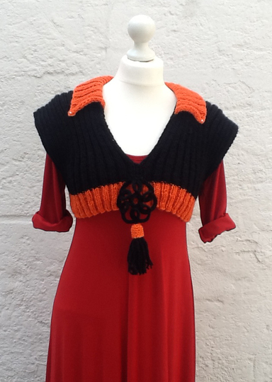 Oberteil LUNA mit Häkelquaste