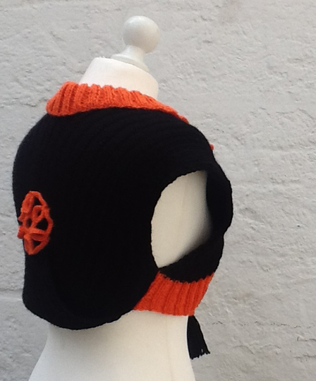 Oberteil LUNA mit Häkelquaste