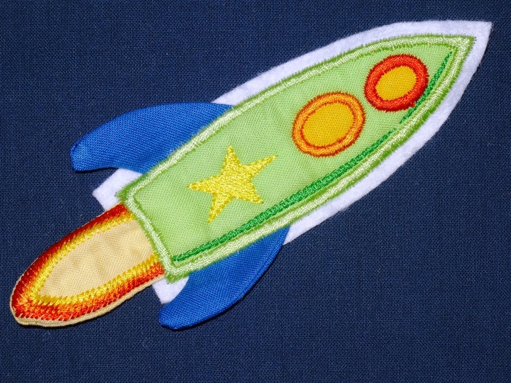 Stickdatei 3-D Rakete in 20 cm und 30 cm