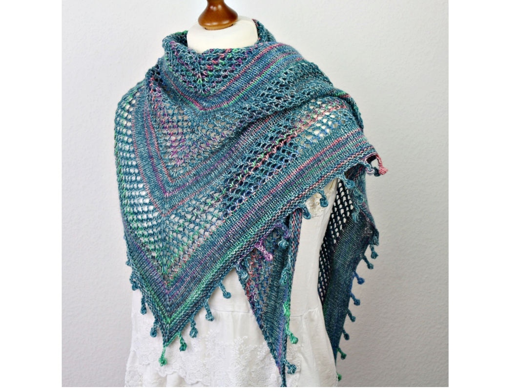 Knitting Pattern Triangle Shawl – Easy Lace Shawl with Bobble Edge Beginner