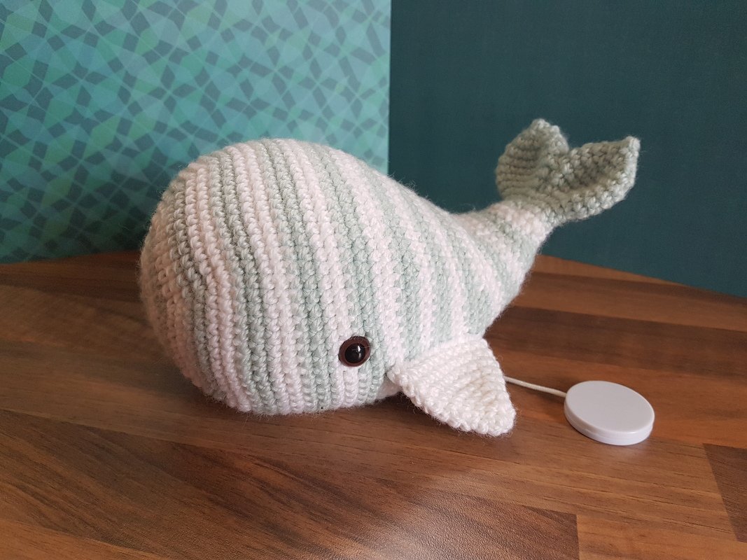Häkelanleitung zuckersüßer Walfisch HUGO Baby Spieluhr