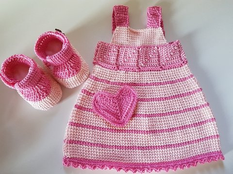 Trägerkleid und Rock tunesisch gesträkelt Größe 62 - 116 Babyschuhe tunesisch gesträkelt 17/18 und 18/19