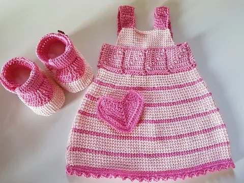 Trägerkleid und Rock tunesisch gesträkelt Größe 62 - 116 Babyschuhe tunesisch gesträkelt 17/18 und 18/19