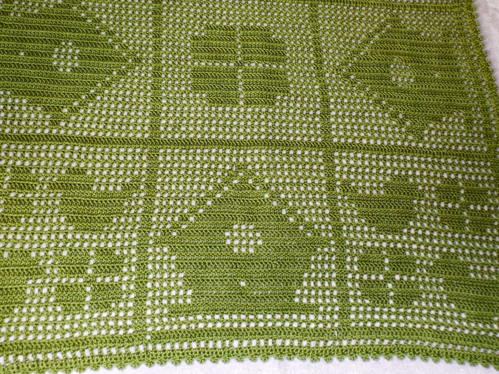 Häkelanleitung Tischdecke Vogelhaus