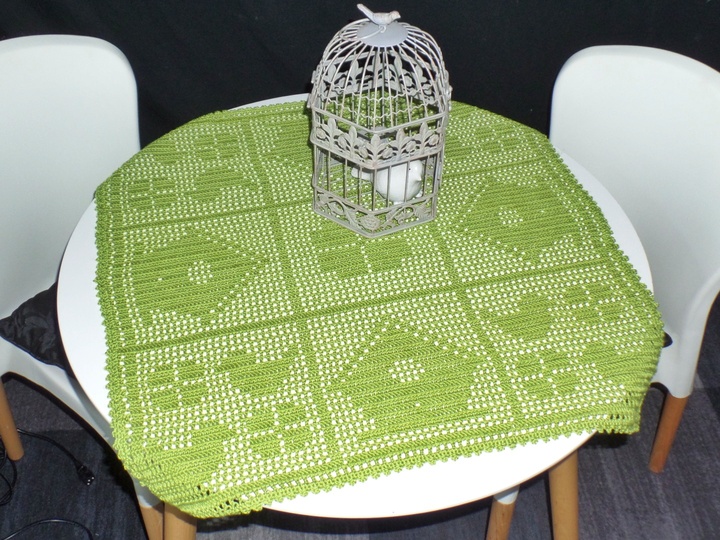 Häkelanleitung Tischdecke Vogelhaus