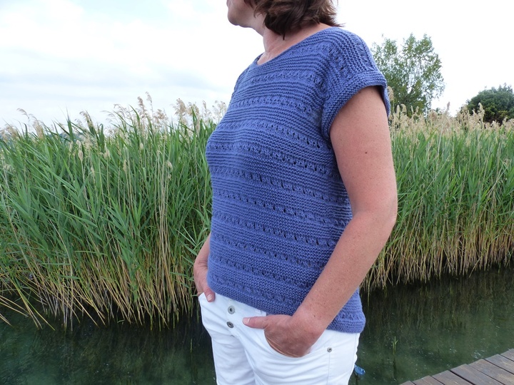 Strickanleitung  „Kurzarmpulli mit Lochmuster“