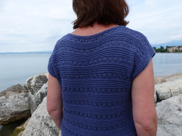 Strickanleitung  „Kurzarmpulli mit Lochmuster“