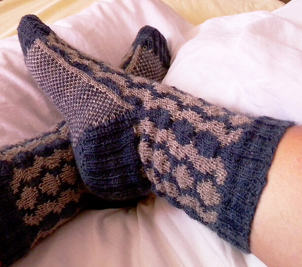 Strickanleitung für Socken "Moonlit Rivers"