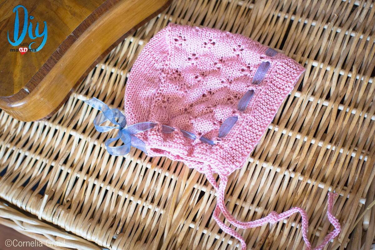 Nostalgisches Babymützchen / Babykappe