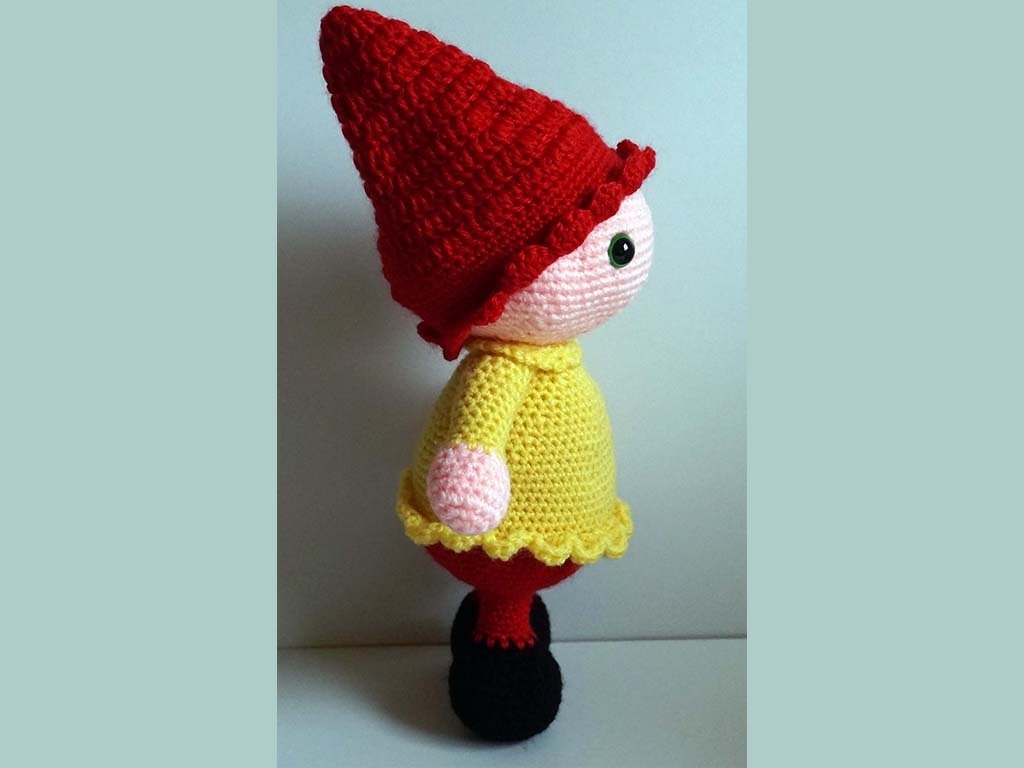 Crochet Pattern for Dwarf Maggi!