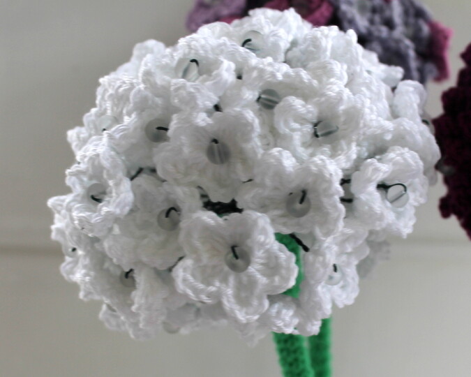 Crochet an Allium – Giant Blossom Balls for Vase and Decor (EN & DE)