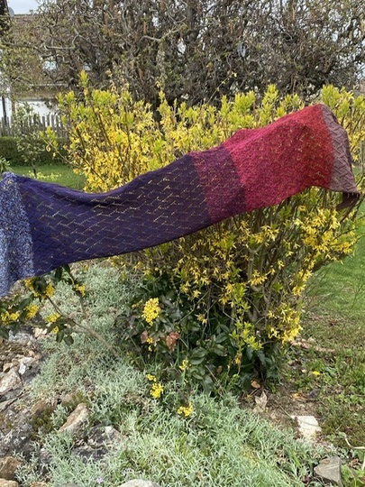 Gestrickter Schal und Stola Diamant