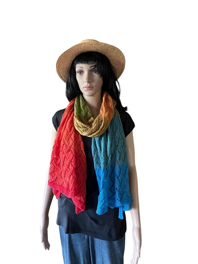 Gestrickter Schal und Stola Diamant