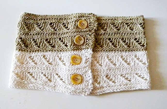 Infinity scarf knitting pattern "Mousse au Chcolat"