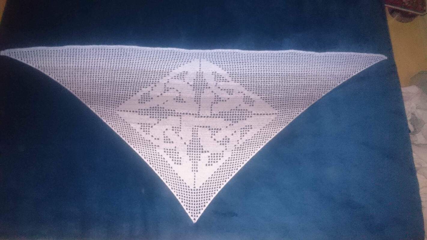 Motivtuch Keltischer Knoten, Dreieckstuch, Häkelanleitung - Bild 2