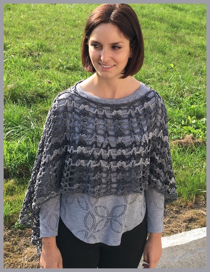 Poncho GRANDIOS aus Woolly Hugs BANDY-WISH gehäkelt