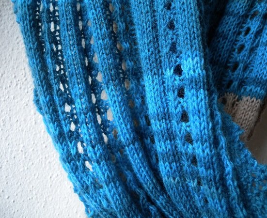 Knitting Pattern for ribbed scarf with eyelets "Caravansary"