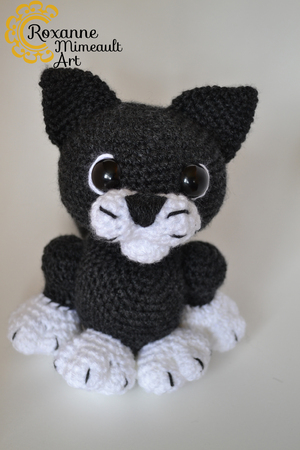 Pixie the cat amigurumi pattern crochet toy