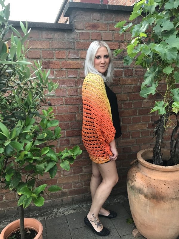 Häkelanleitung Seelenwärmer "Mrs. BobbelBee" - Bild 2