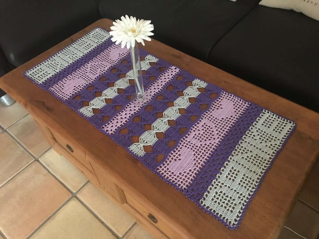 Häkeln / Tischläufer 2 in 1 ! Danke / Happy - Bild 4