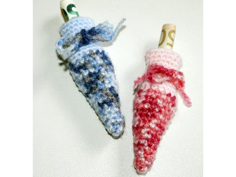 Crochet pattern: small school cone