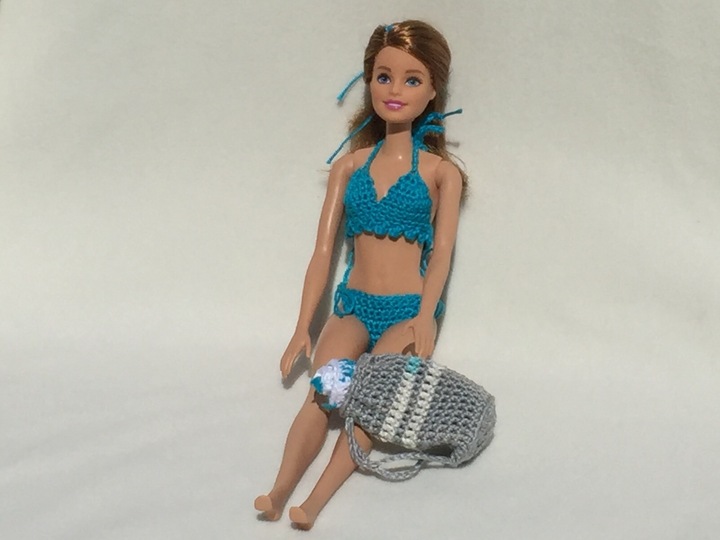 Häkelanleitung Bikini, Matchsack und Handtuch - für Anziehpuppe