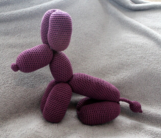 Crochet a Balloon Dog – a Balloon Animal that Never Pops (EN & DE)