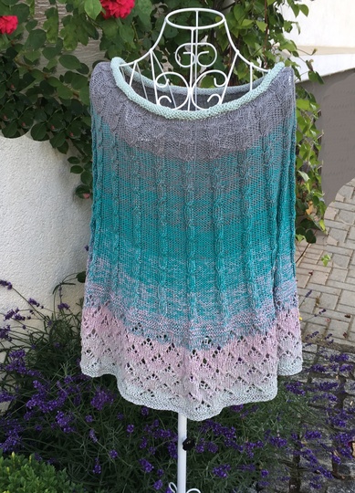 Poncho "MUSTER-DUO" mit 1 Bobbel Woolly Hugs sticken