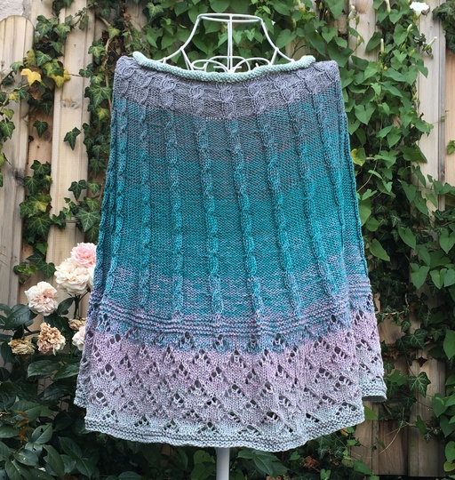 Poncho "MUSTER-DUO" mit 1 Bobbel Woolly Hugs sticken