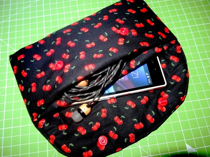 schnelles Täschchen nähen mit 2 Fächern aus einem Stoffstück und nur 2 Nähten