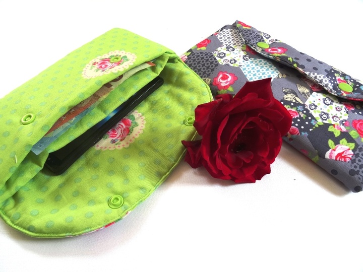 schnelles Täschchen nähen mit 2 Fächern aus einem Stoffstück und nur 2 Nähten