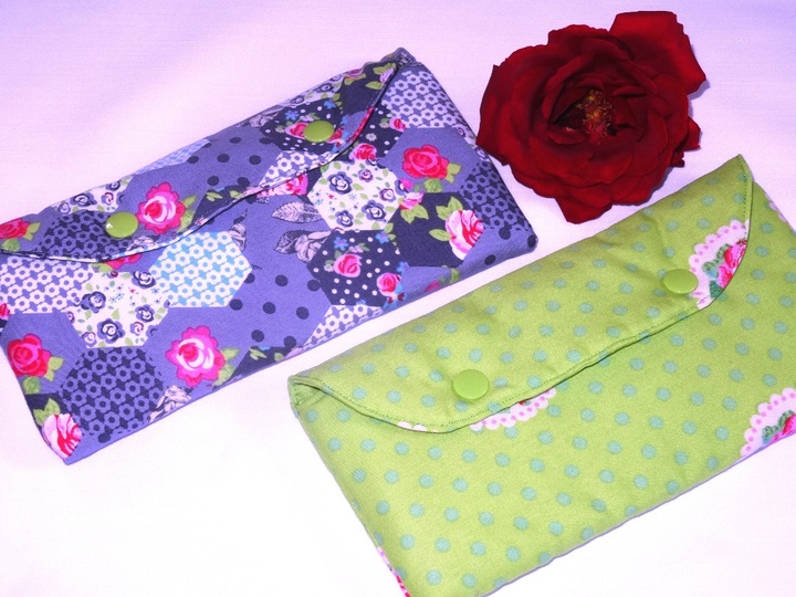 schnelles Täschchen nähen mit 2 Fächern aus einem Stoffstück und nur 2 Nähten