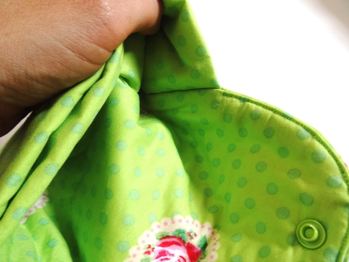 schnelles Täschchen nähen mit 2 Fächern aus einem Stoffstück und nur 2 Nähten