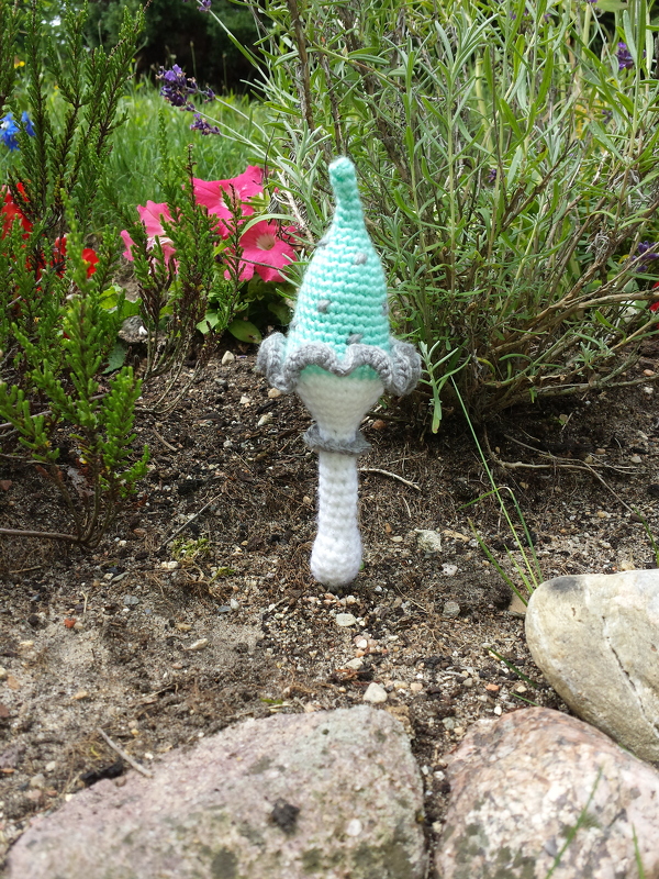 Häkelanleitung Blumenstecker  - „ Der kleine Pilz“ - Bild 4