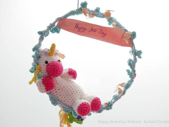 Einhorn Happy New Day Kranz zum Häkeln