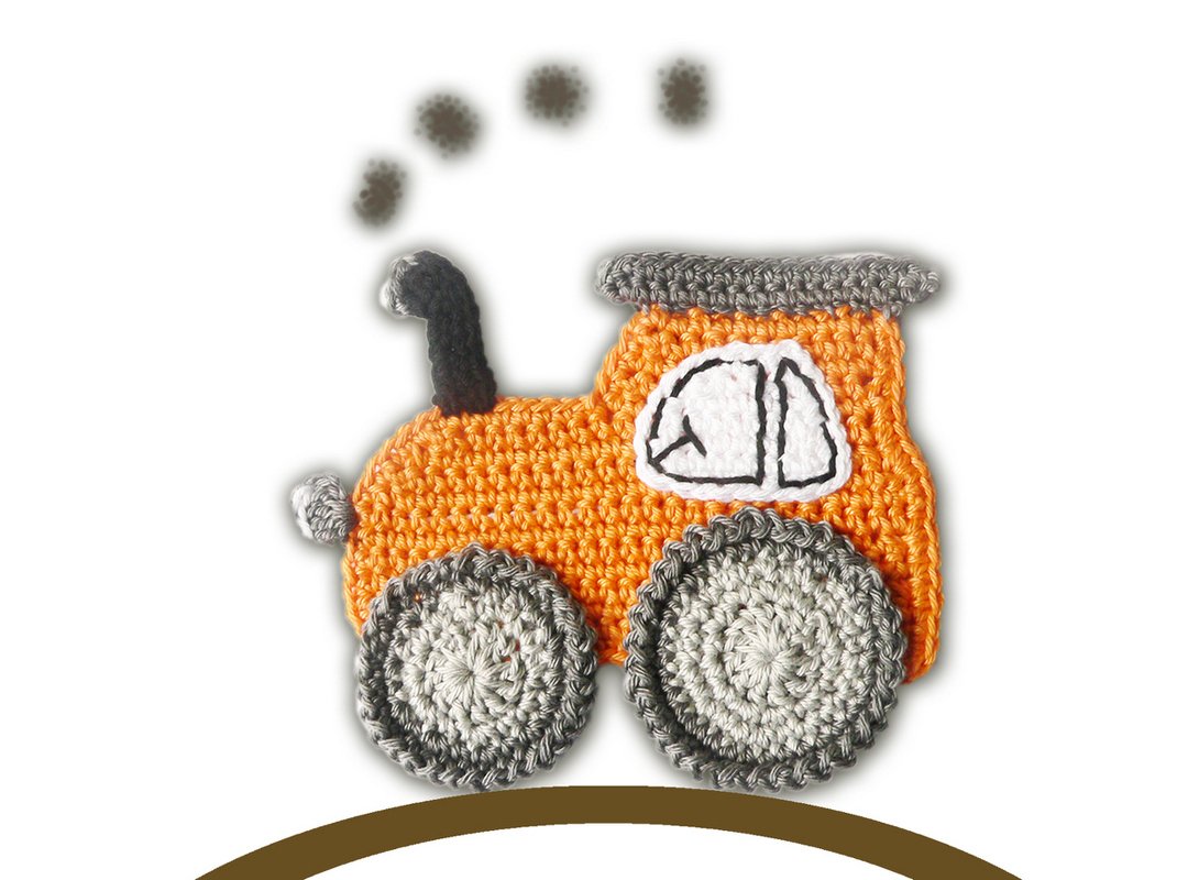 Gehäkelte orange-graue Traktor-Applikation mit grauen Rädern und Rauchpunkten