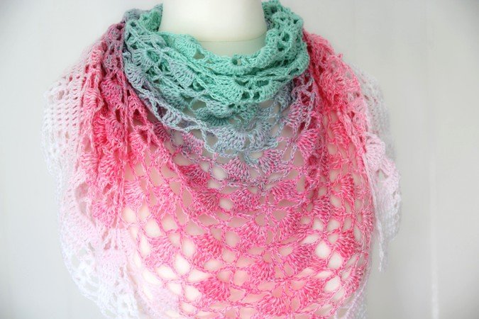 crochet pattern triangular shawl "unicorn"