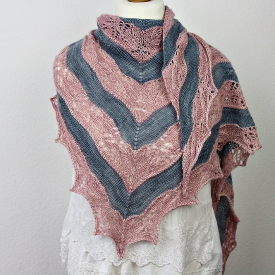 Knitting Pattern Triangle Shawl PDF with Lace and Two Colors "Special Love"