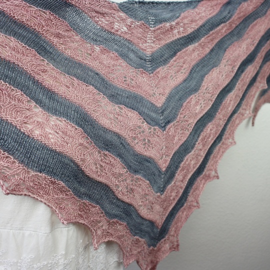 Knitting Pattern Triangle Shawl PDF with Lace and Two Colors "Special Love"