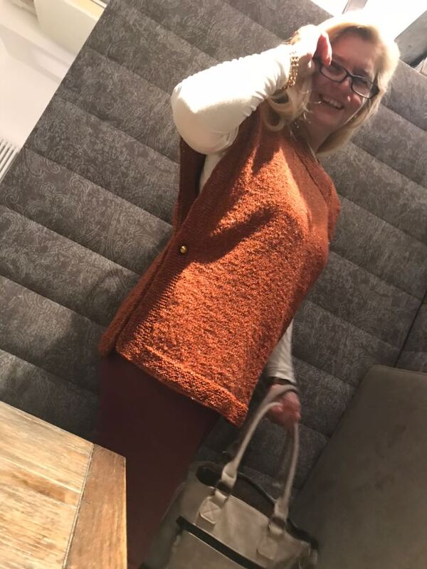 Strickanleitung für Anfänger Poncho Überwurf