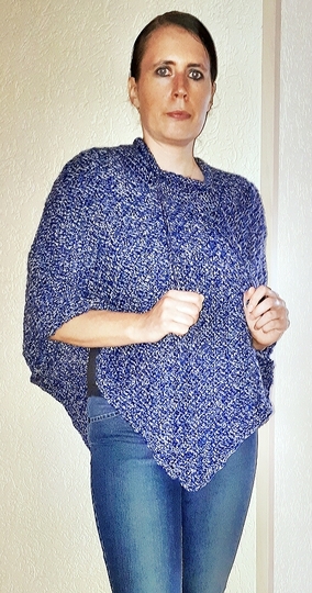 Häkelanleitung Poncho mit Bommeln (S - XL)