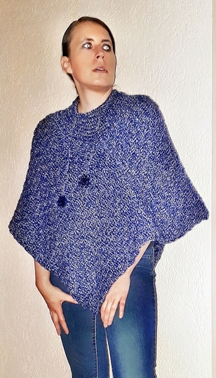 Häkelanleitung Poncho mit Bommeln (S - XL)