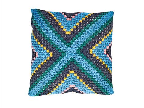 Buntes Kissen häkeln